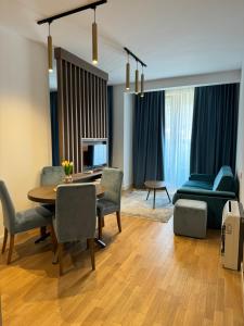 Cozy sea view apt with garage