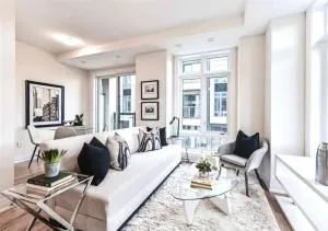 Luxe Toronto Townhome, Rooftop Terrace, Parking - Downsview