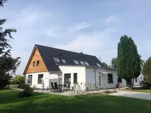 Grosse 4 Sterne Ferienwohnung beim Boddenstrand - Horst