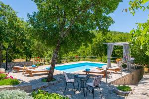 Villa Ognjistar in the hinterland of Makarska Riviera