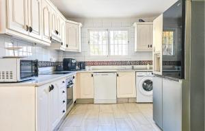 Awesome Home In Mijas With Wifi