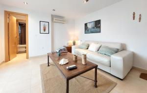 Awesome Apartment In Moncofa