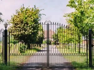 Hoad Farm Holiday Cottages - Selstead