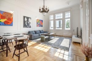 3 BR Classical Apartment With a Modern Touch 2unit