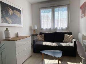 Charmant T2 au cœur du village avec garage, balcon ensoleillé et wifi à Balaruc-les-Bains. - FR-1-553-183