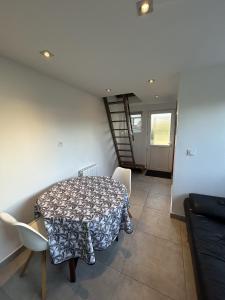 Appartements Petit Duplex Proche Mer : photos des chambres