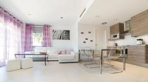 Duplex moderno 3 hab parking, sea views, terrace, balcony