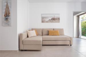 Acropolis Urban Life