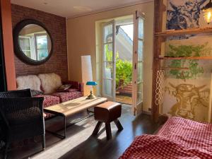 Glückliche Kuh-Villa - Achtsamer Rückzugsort mit Traumgarten, Schwimmteich & Raum zum Sein bis 18 Personen - Allgäu