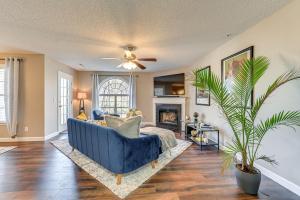 Winston-Salem Condo w Balcony: Steps to Golf!