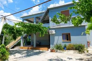 Kalemi Sunrise Studios - 博尔什