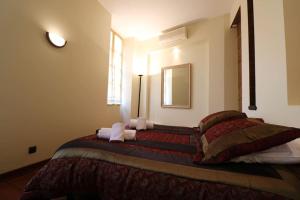 Appartements SPACIOUS FLAT WITH AC & 33M² TERRACE IN SARLAT : photos des chambres