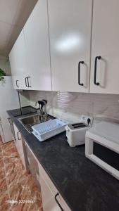 Piso Grande Amplio para grandes grupos 4 Dormitorios 2 baños,Asc 4AC y WIFI