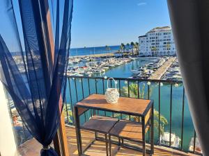 Superb Seaview Apartment Duquesa Port