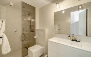 Deluxe villa with seaview in Portals