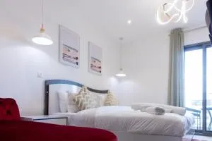 Modern Studio Apartment, Lennox - Mamobi