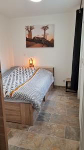 Maison dhôte au bord de la Rivière avec jacuzzi