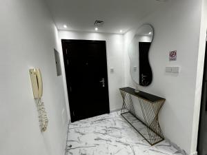 Stay in heart of Dubai Marina, walk to JBR! #3