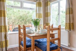 6 Atlantic Crescent Lodge - 2 Bed-Sleeps 4-TJS6AC