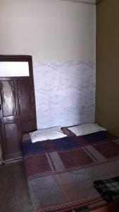 Call on 79031-58122 for booking-Rupak Rest house Near Temple only 2 min walking distance