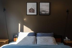 Mountain View 3br Loft Walk To Dt king fireplace