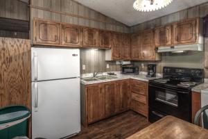 Sacony, Cabin at Ruidoso