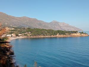 LE SORELLE entire villa sea view