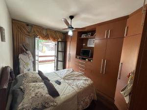 Casa condomínio 8 pessoas, piscina, churrasqueira