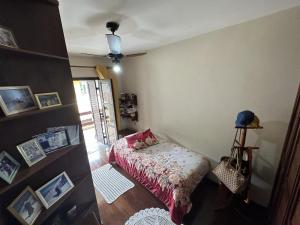 Casa condomínio 8 pessoas, piscina, churrasqueira