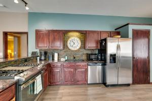 13 Mi to Winter Park Mtn-View Granby Cabin