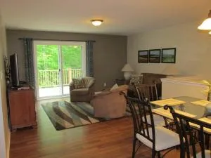 Beulah Land Guest House w/King Bed & Jacuzzi Tub - Beulah