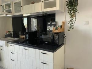 Evan Cozy Flat with balcony & parking, 13 September