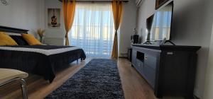 Studio 80, comes with Free Parking