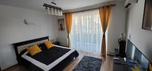 Studio 80, comes with Free Parking