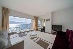 Beautiful studio with great sea view