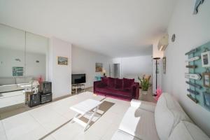 Beautiful studio with great sea view