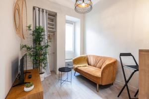 Le PETIT JEAN- CENTRAL PRES GARE ET TRAM - supermarchés - WIFI -