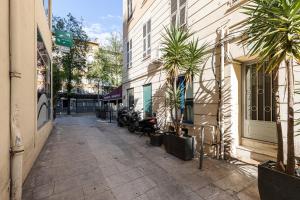 Coeur de La Libé - Ideal couple & FRIENDS - CENTRAL & COSY - TRAM & Supermarkets -AC -Bed XXL