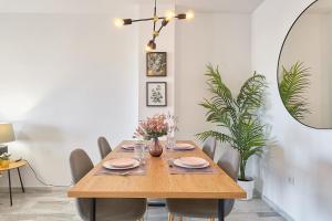 Faro IV Sunday, Garden, BBQ, Sea Views and Pet Friendly Mijas Costa & Fuengirola