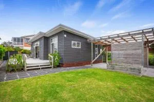 Relax on Dillon - Waihi Beach Holiday Home - Waikino