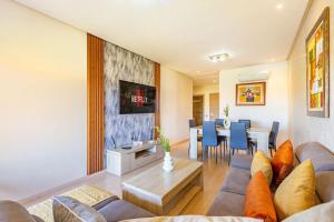 Luxurious Prestigia Golf Apt