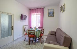 obrázek - 2 Bedroom Pet Friendly Apartment In Farnese