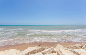 2 Bedroom Stunning Apartment In Chiaramonte Gulfi