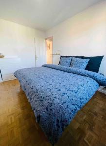 Appartements Modern 2 bedroom apartment near Paris metro, Giant Flat screen TV 85 Inches, balcony, free parking : photos des chambres