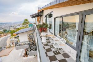 Phòng giường Queen (Queen Room)