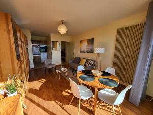 Studio proche plage avec parking privatif et balcon - FR-1-92-615