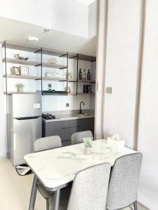 2 BR I ANDERSON I 22floor I above pakuwon mall I the biggest shopping center