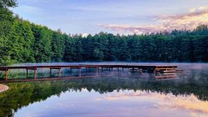 Mazurska Zatoka Resort & Spa - Apartamenty nad jeziorem z prywatną plażą i podgrzewanym basenem zewnętrznym, Mazury w rytmie SLOW