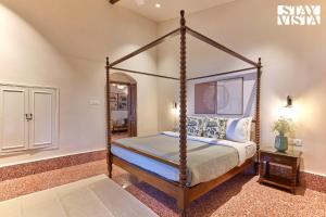 StayVistas Villa Terra - Valley & Lake-View Villa with Spacious Lawn & Indoor Activities