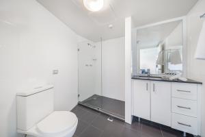 Executive One-Bedroom Apartment room in Oaks Sydney Hyde Park Suites